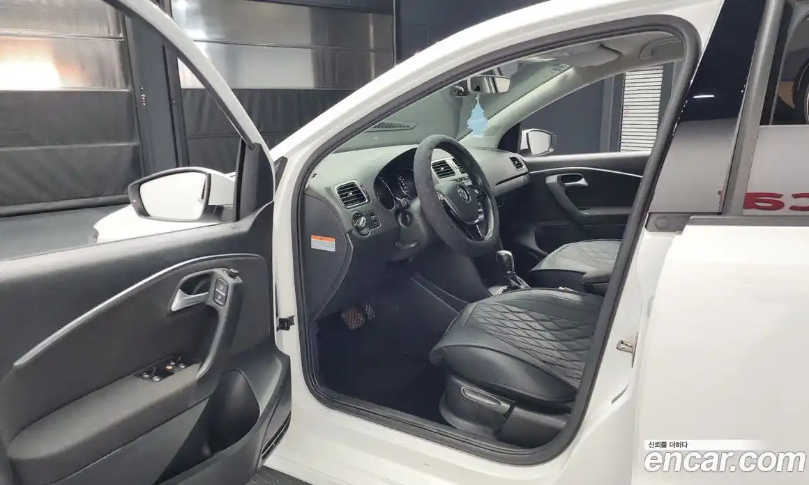 Volkswagen Polo 2015 1.4 Автомат в Москве № 215206, фото 19