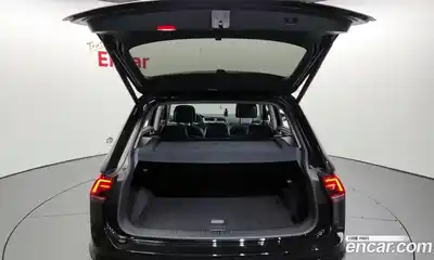 Volkswagen Tiguan 2020 2.0 Автомат в Москве № 215291, миниатюра 10