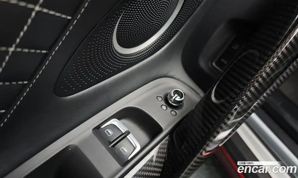 Audi R8 2015 5.2 Автомат в Москве № 223445, фото 1