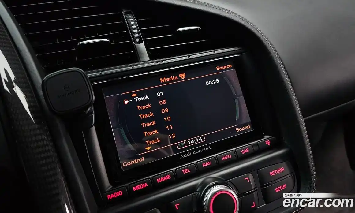 Audi R8 2015 5.2 Автомат в Москве № 223445, фото 20