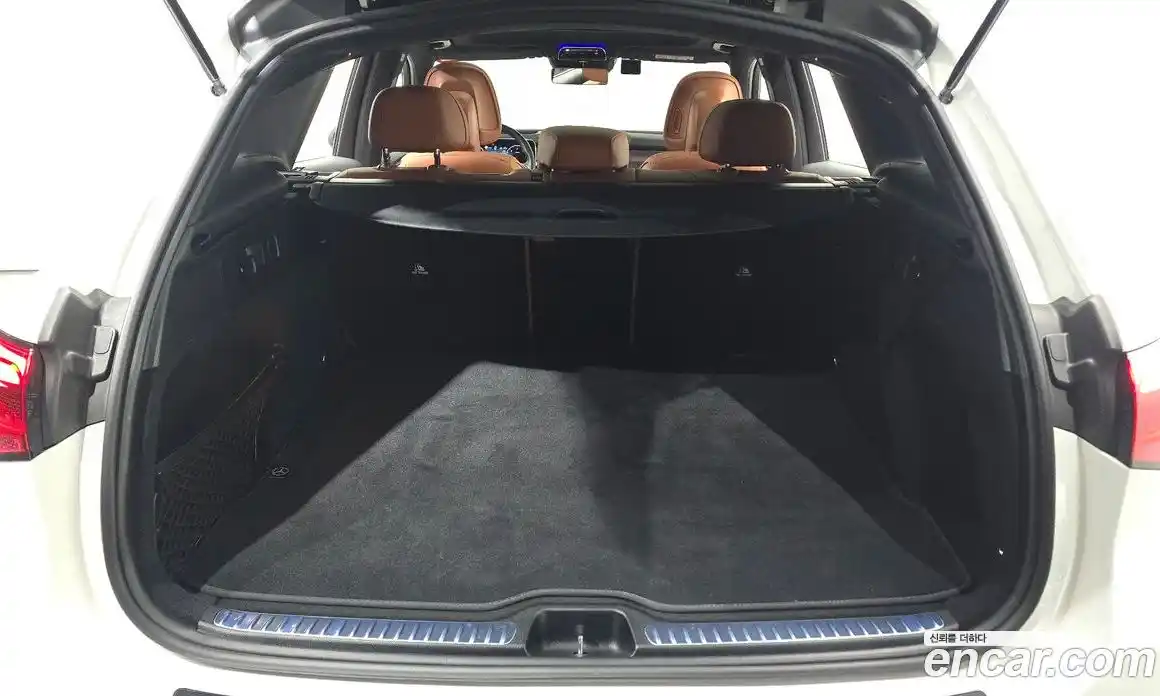 Mercedes-Benz GLC-Class 2024 2.0 Автомат в Москве № 223459, фото 12