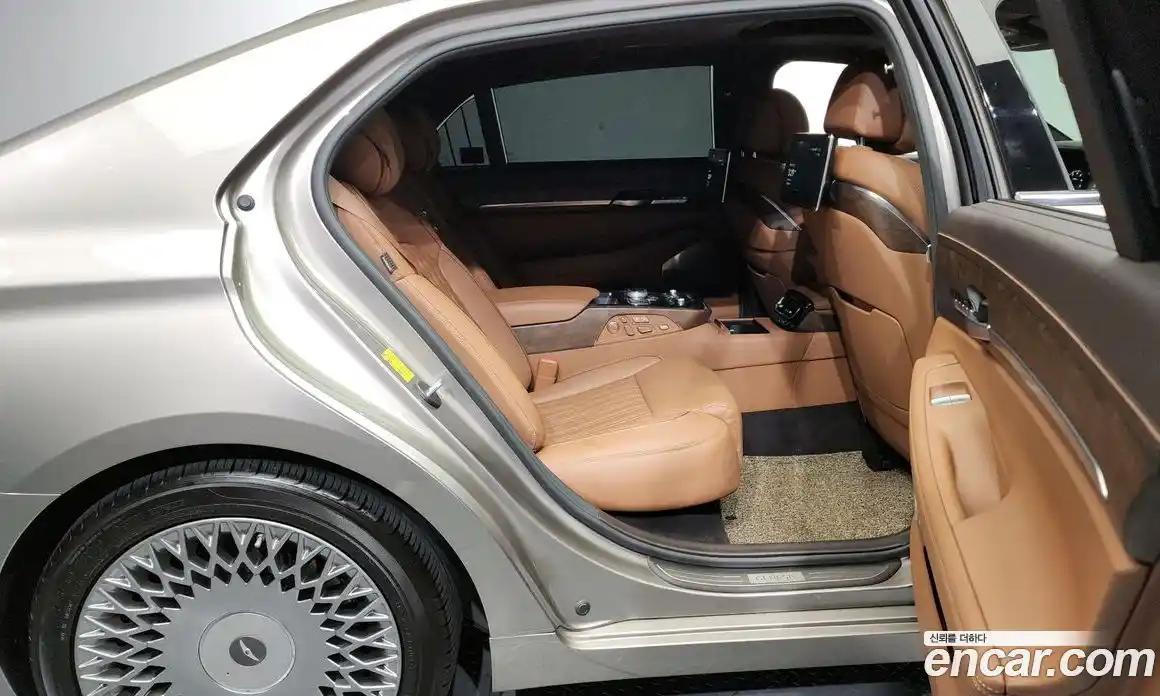 Genesis G90 2021 3.3 Автомат в Москве № 22349, фото 6