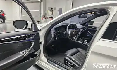 BMW 5-Series 2019 2.0 Автомат в Москве № 228258, миниатюра 9