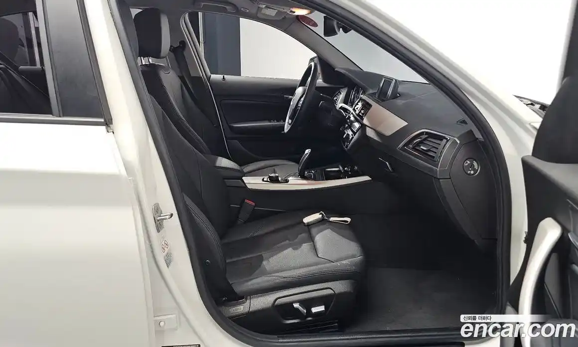 BMW 1-Series 2018 2.0 Автомат в Москве № 228555, фото 16