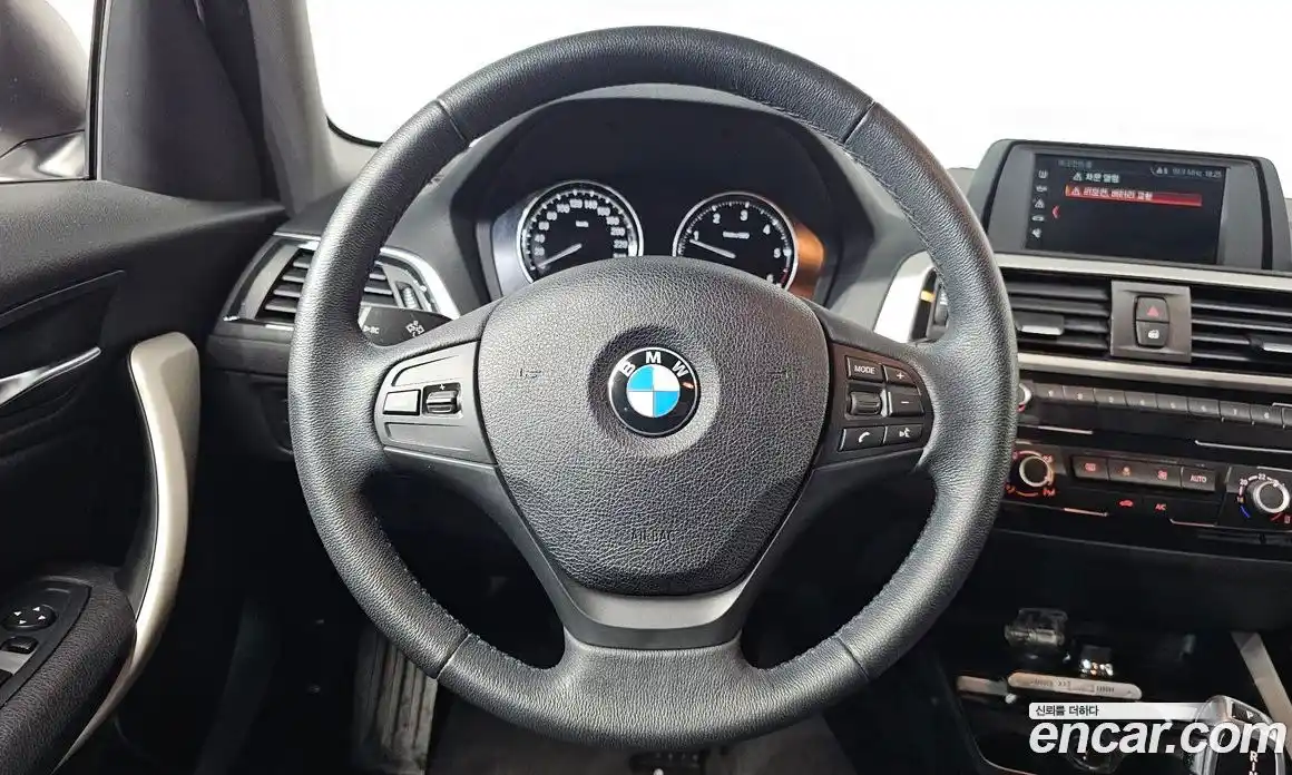 BMW 1-Series 2018 2.0 Автомат в Москве № 228555, фото 3