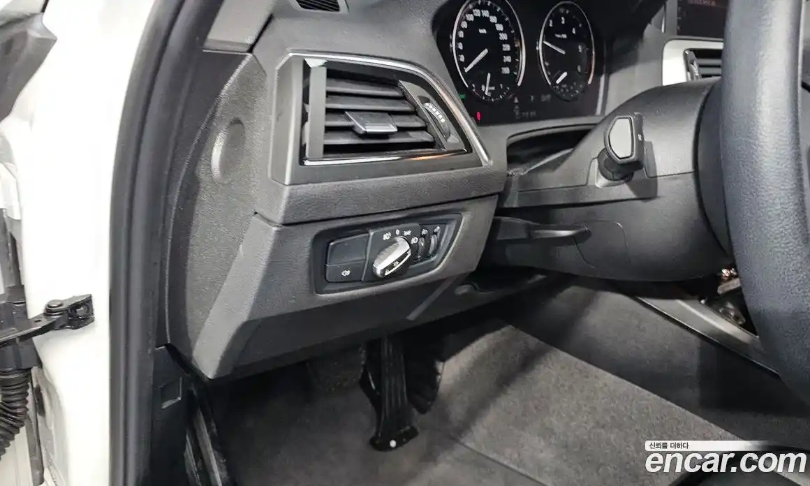 BMW 1-Series 2018 2.0 Автомат в Москве № 228555, фото 6