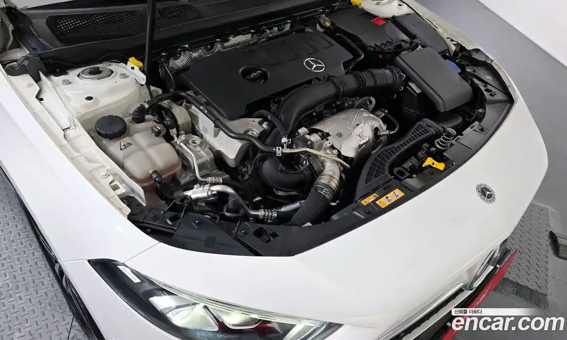 Mercedes-Benz A-Class 2022 2.0 Автомат в Москве № 229414, фото 16