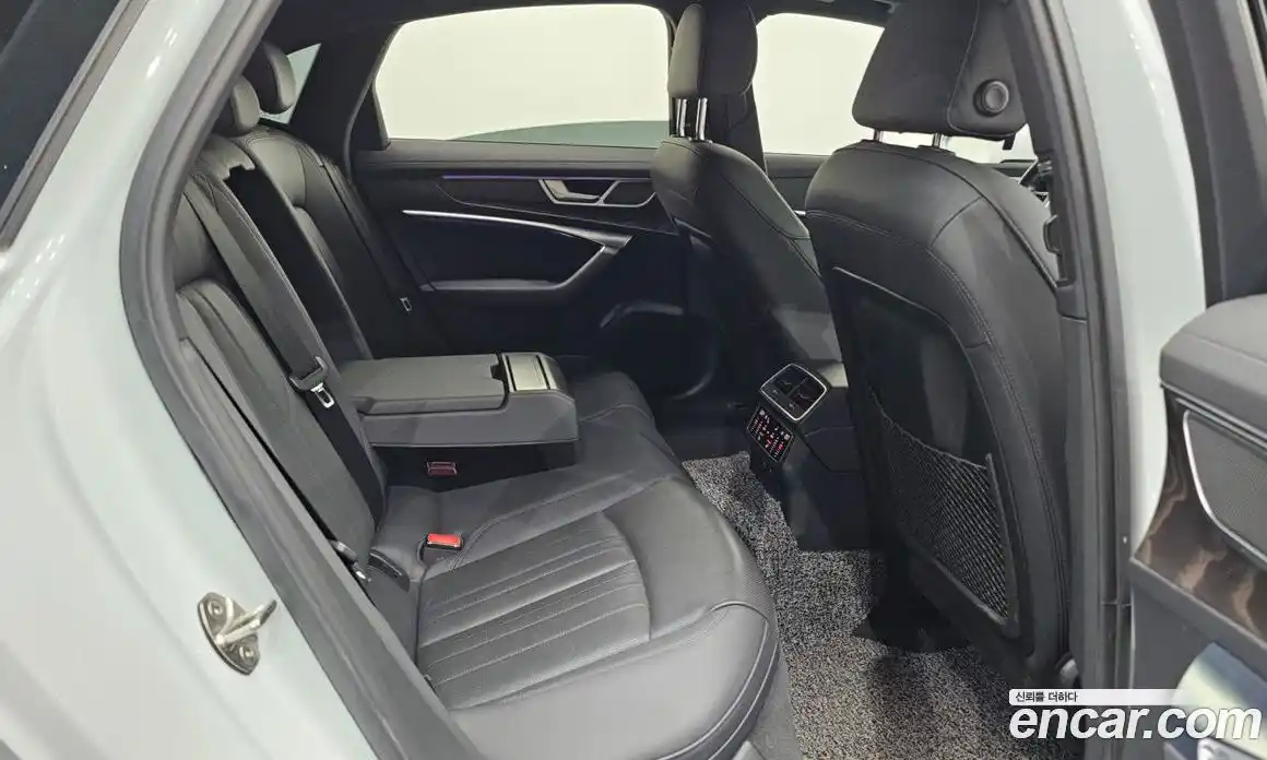 Audi A6 2022 2.0 Автомат в Москве № 229793, фото 16