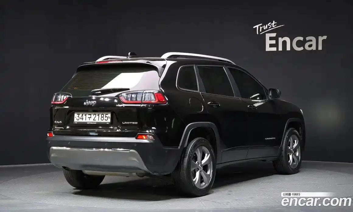 Jeep Cherokee 2020 2.4 Автомат в Москве № 232720, фото 11