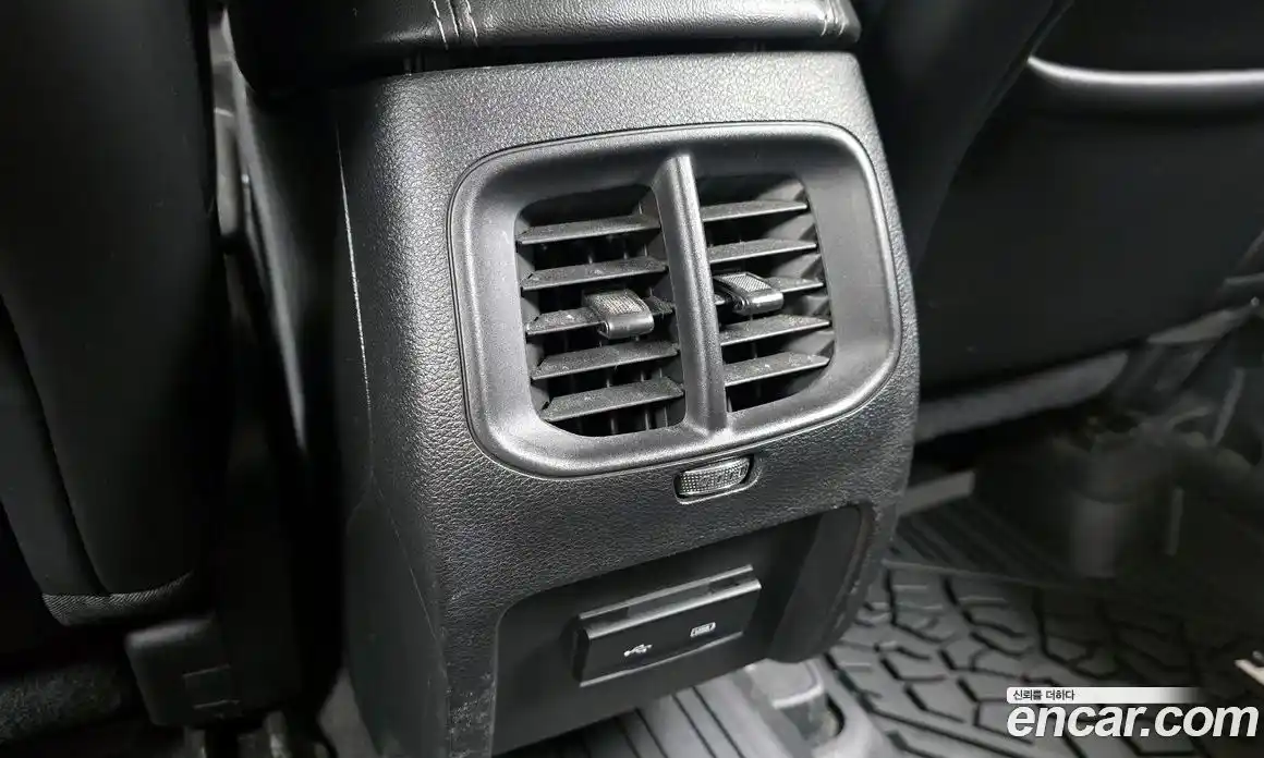 Jeep Cherokee 2020 2.4 Автомат в Москве № 232720, фото 19