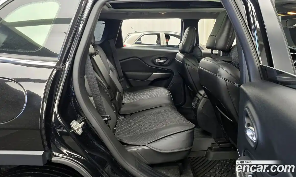 Jeep Cherokee 2020 2.4 Автомат в Москве № 232720, фото 5