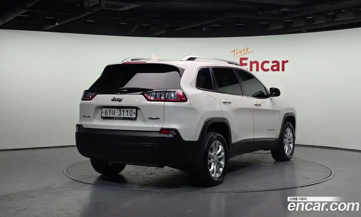 Jeep Cherokee 2019 2.4 Автомат в Москве № 232750, фото 14