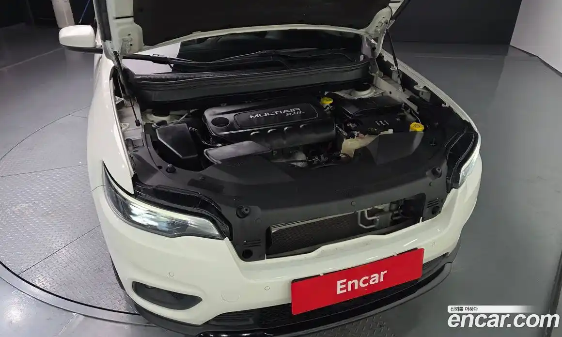 Jeep Cherokee 2019 2.4 Автомат в Москве № 232750, фото 15