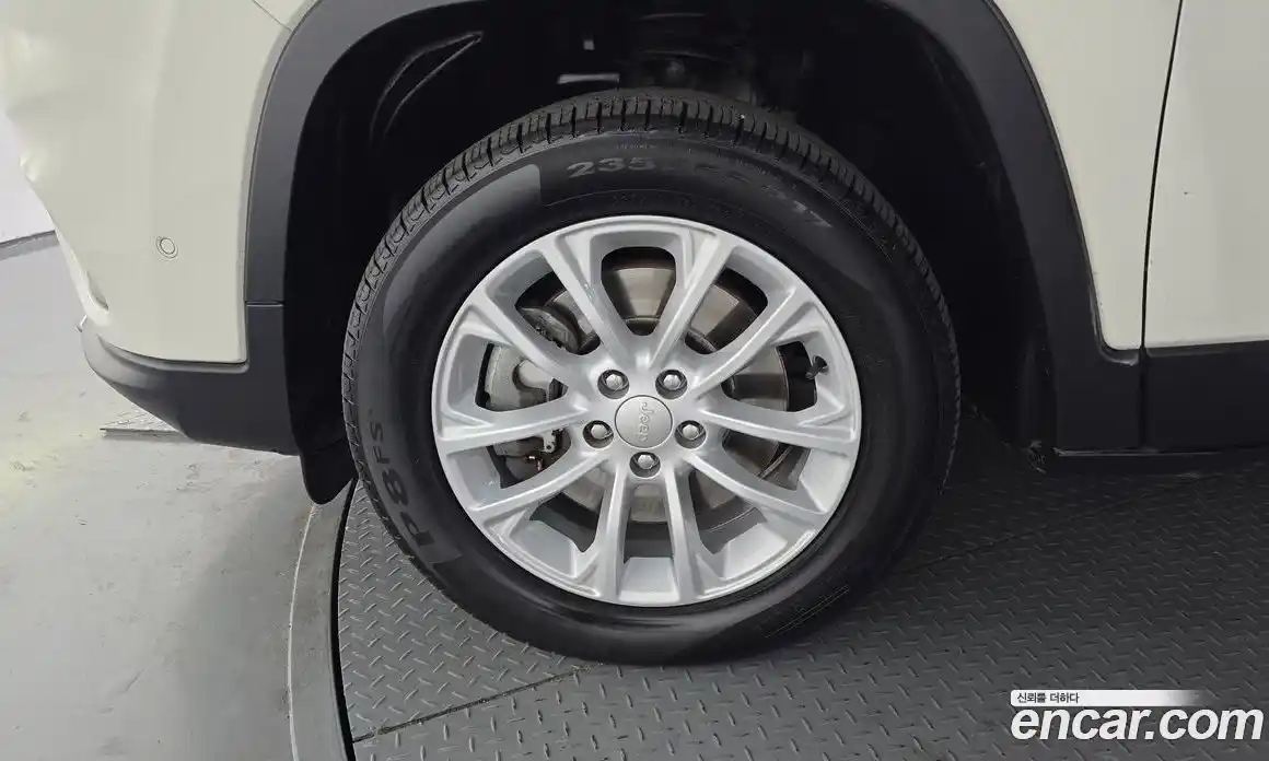 Jeep Cherokee 2019 2.4 Автомат в Москве № 232750, фото 4