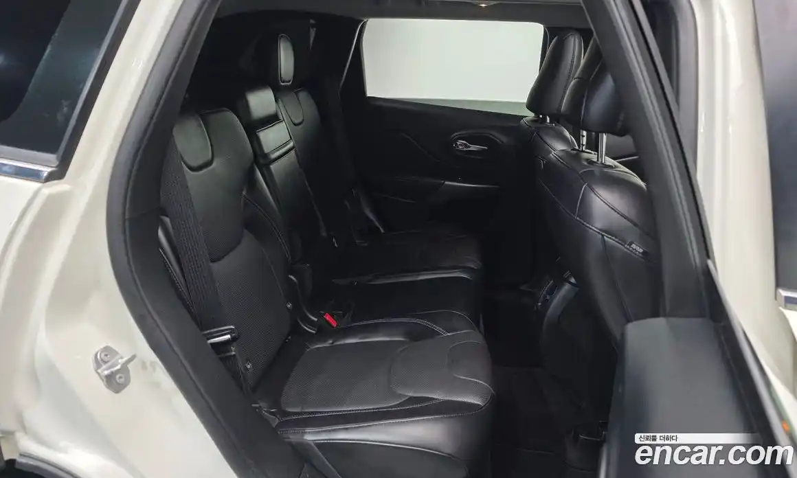 Jeep Cherokee 2019 2.4 Автомат в Москве № 232750, фото 7