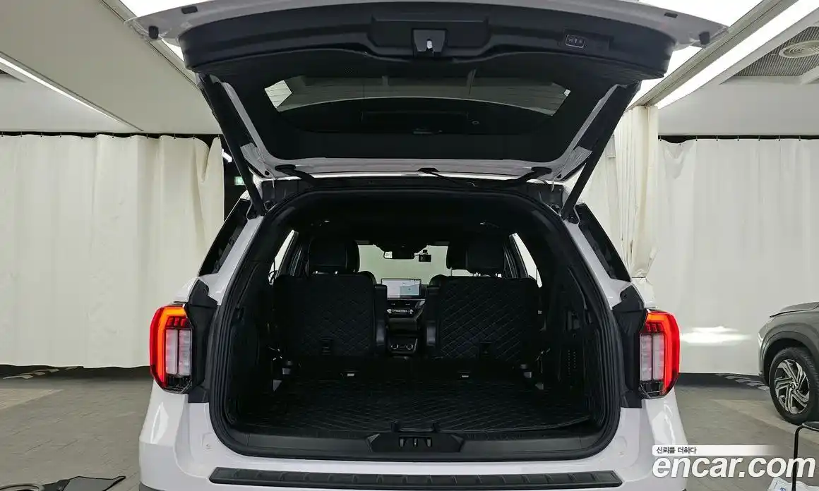 Ford Explorer 2025 2.3 Автомат в Москве № 233033, фото 3