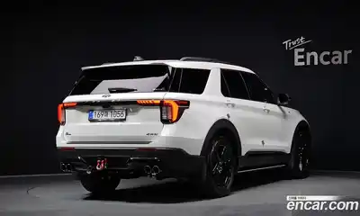 Ford Explorer 2025 2.3 Автомат в Москве № 233033, миниатюра 9