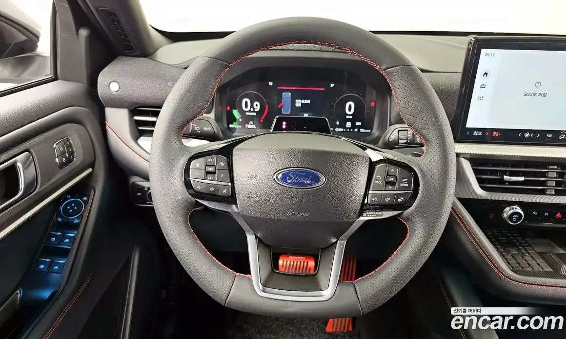 Ford Explorer 2025 2.3 Автомат в Москве № 233033, фото 10