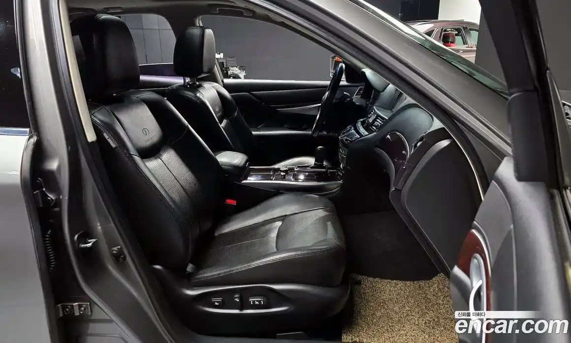 Infiniti M 2011 3.7 Автомат в Москве № 251000, фото 13
