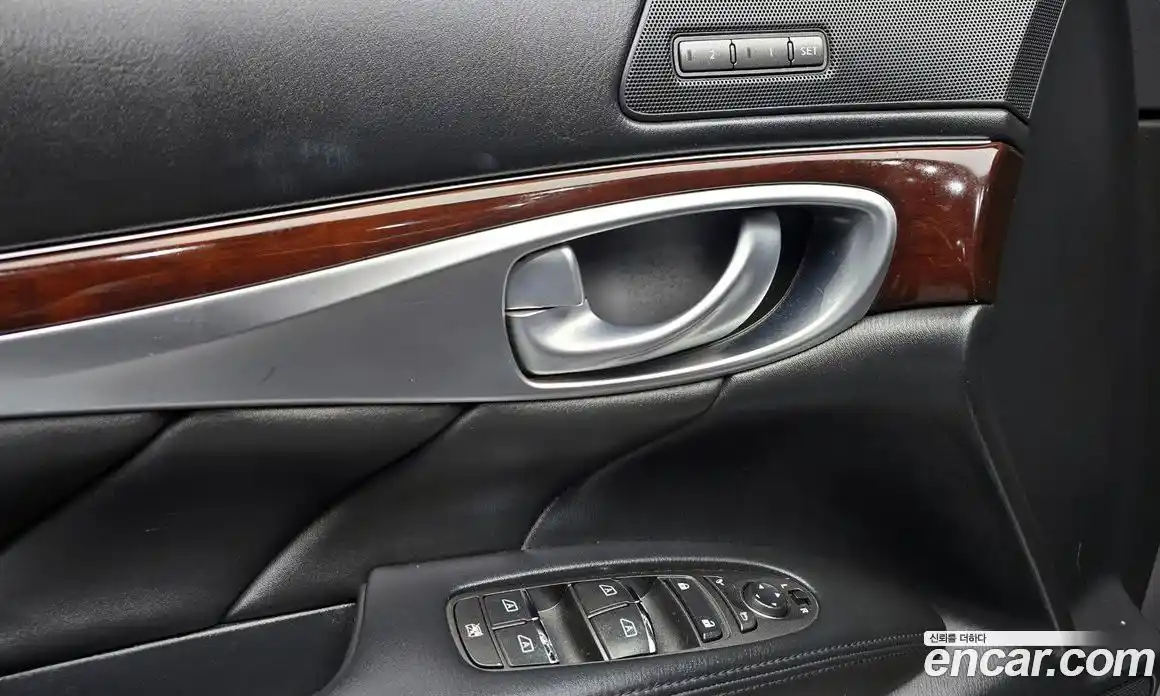 Infiniti M 2011 3.7 Автомат в Москве № 251000, фото 4