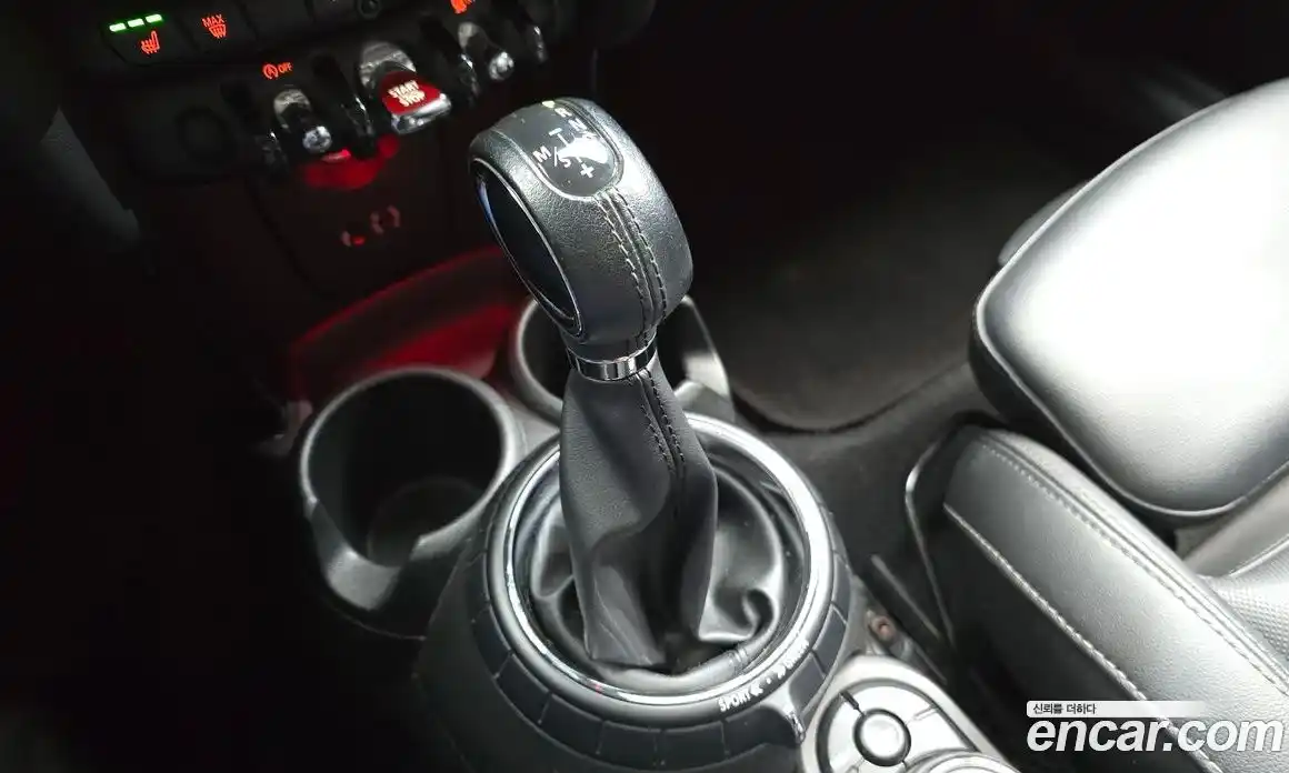 Mini Cooper 2015 1.5 Автомат в Москве № 253469, фото 13