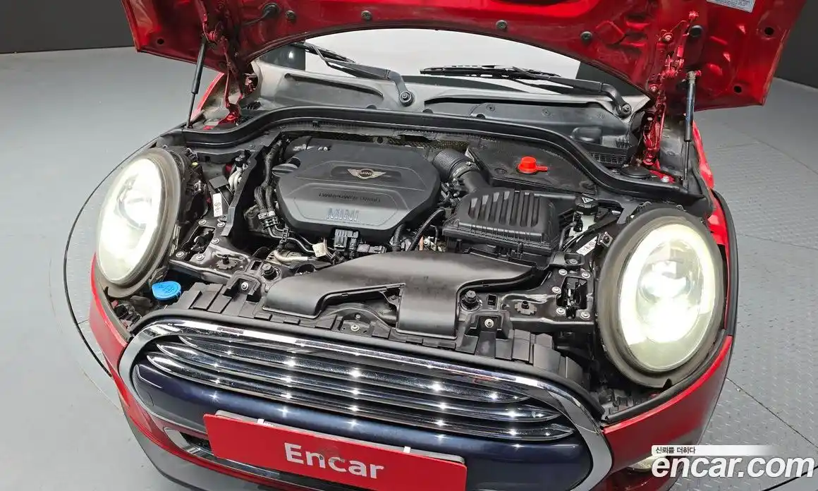 Mini Cooper 2015 1.5 Автомат в Москве № 253469, фото 16