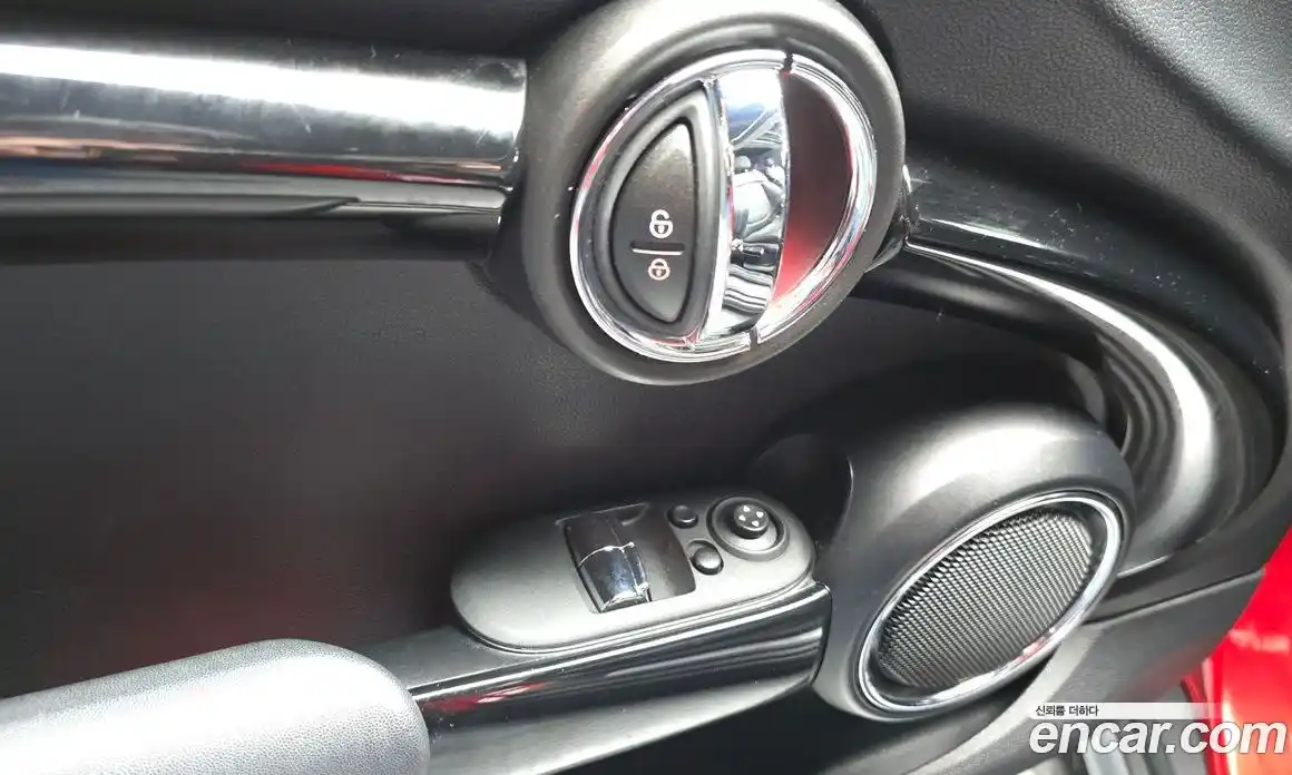 Mini Cooper 2015 1.5 Автомат в Москве № 253469, фото 18