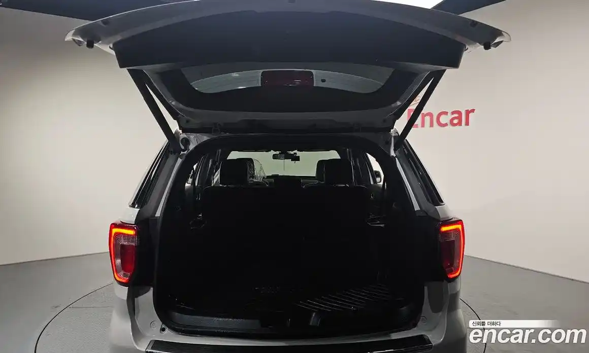 Ford Explorer 2018 2.3 Автомат в Москве № 255705, фото 14