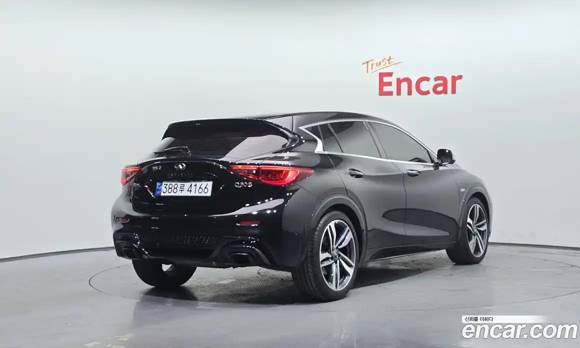 Infiniti Q30 2017 2.0 Автомат в Москве № 256143, фото 14