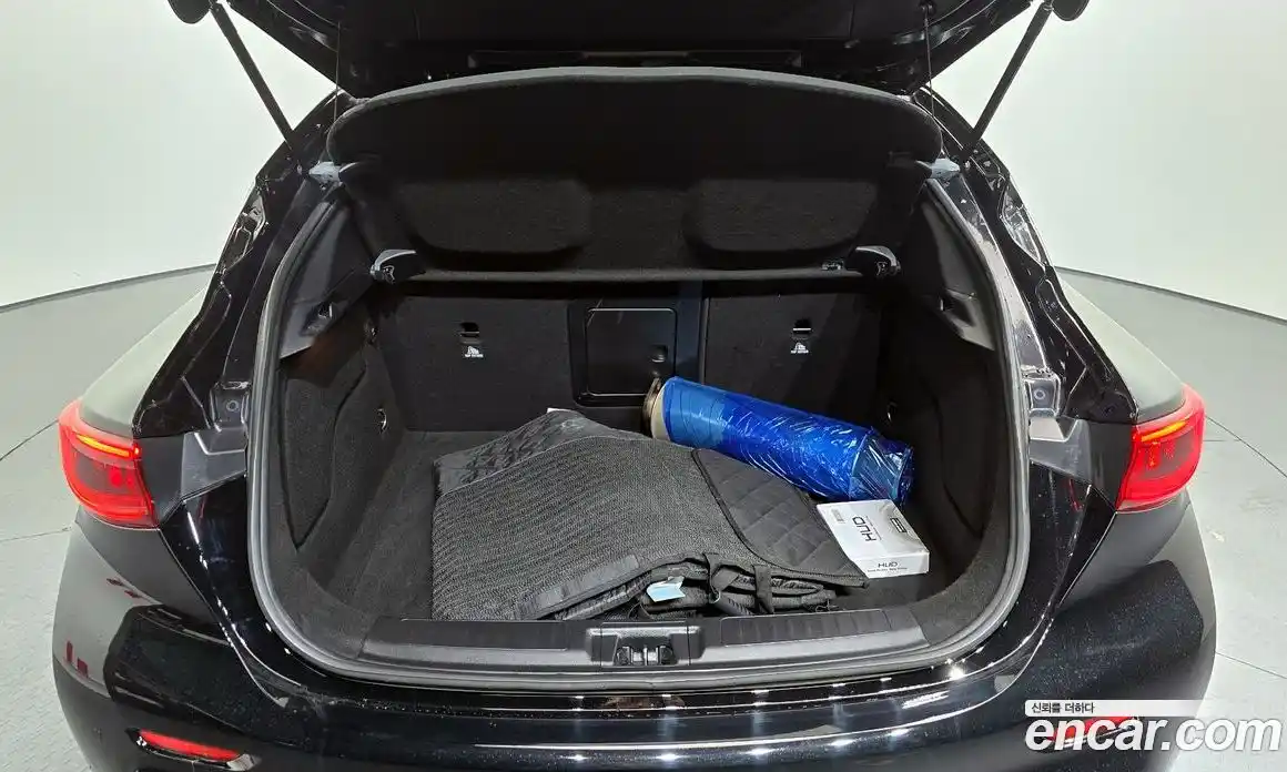 Infiniti Q30 2017 2.0 Автомат в Москве № 256143, фото 17