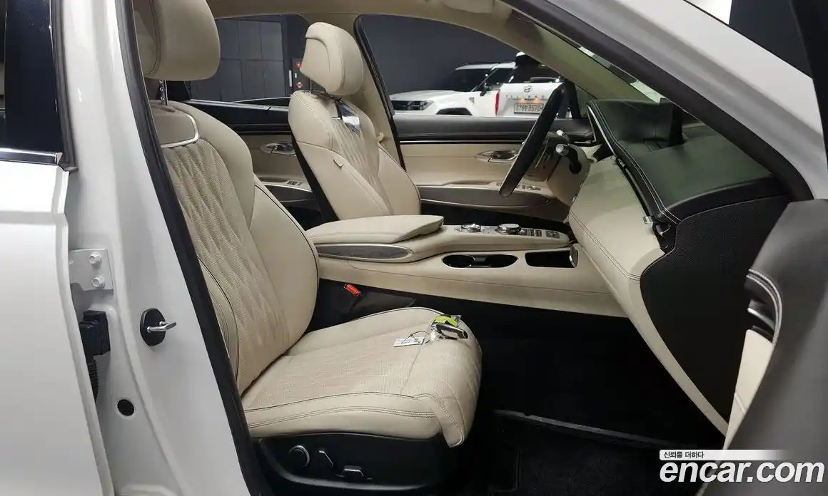 Genesis GV70 2022 2.5 Автомат в Москве № 26542, фото 20