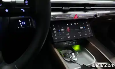 Hyundai Grandeur 2023 1.6 Автомат в Москве № 282868, миниатюра 5