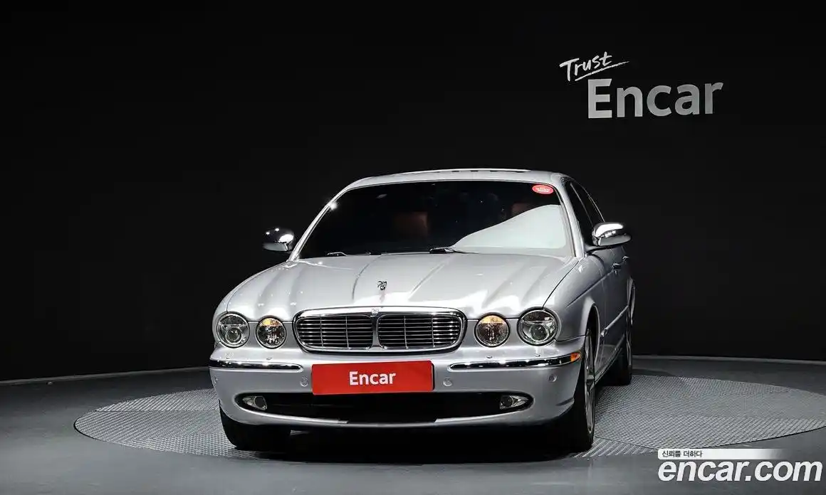 Jaguar XJ-8 2005 4.2 Автомат в Москве № 283832, фото 15