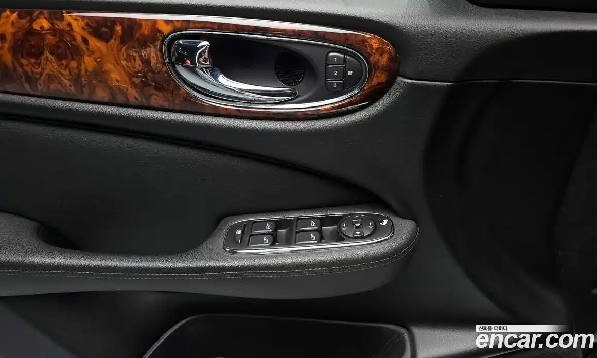 Jaguar XJ-8 2005 4.2 Автомат в Москве № 283832, фото 3