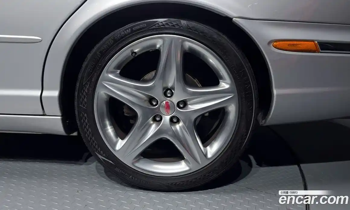 Jaguar XJ-8 2005 4.2 Автомат в Москве № 283832, фото 9