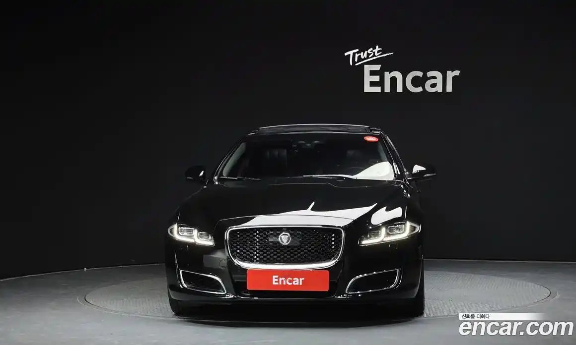 Jaguar XJ 2019 3.0 Автомат в Москве № 283833, фото 14