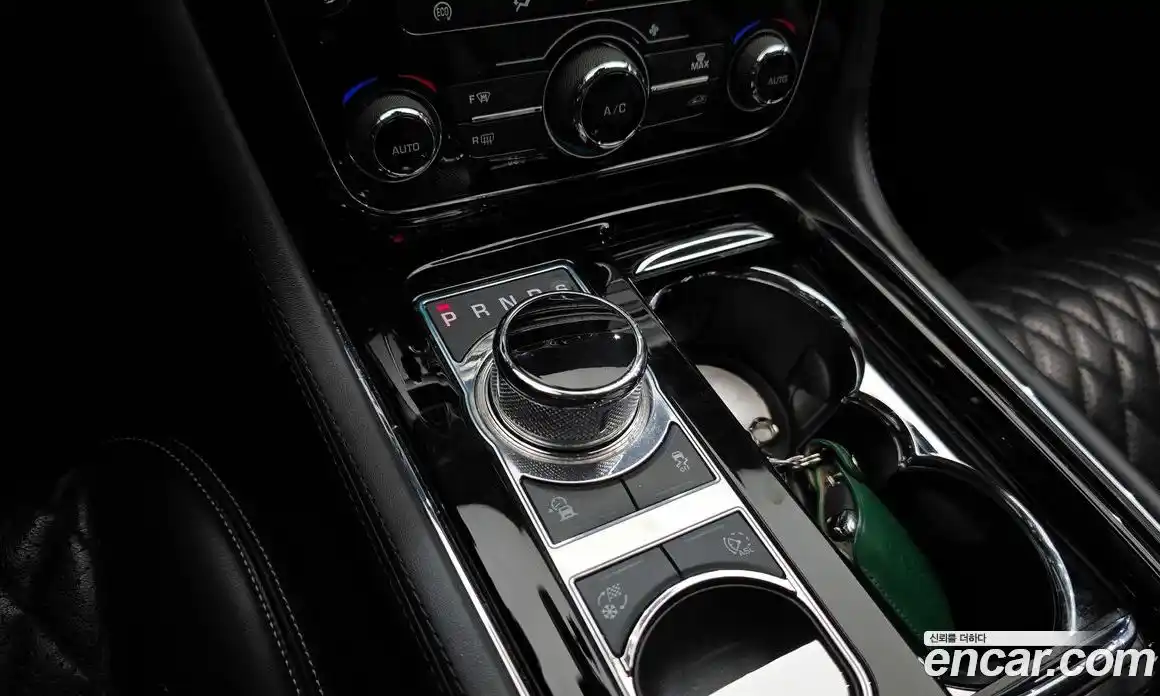 Jaguar XJ 2019 3.0 Автомат в Москве № 283833, фото 16