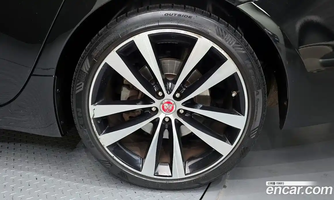 Jaguar XJ 2019 3.0 Автомат в Москве № 283833, фото 18