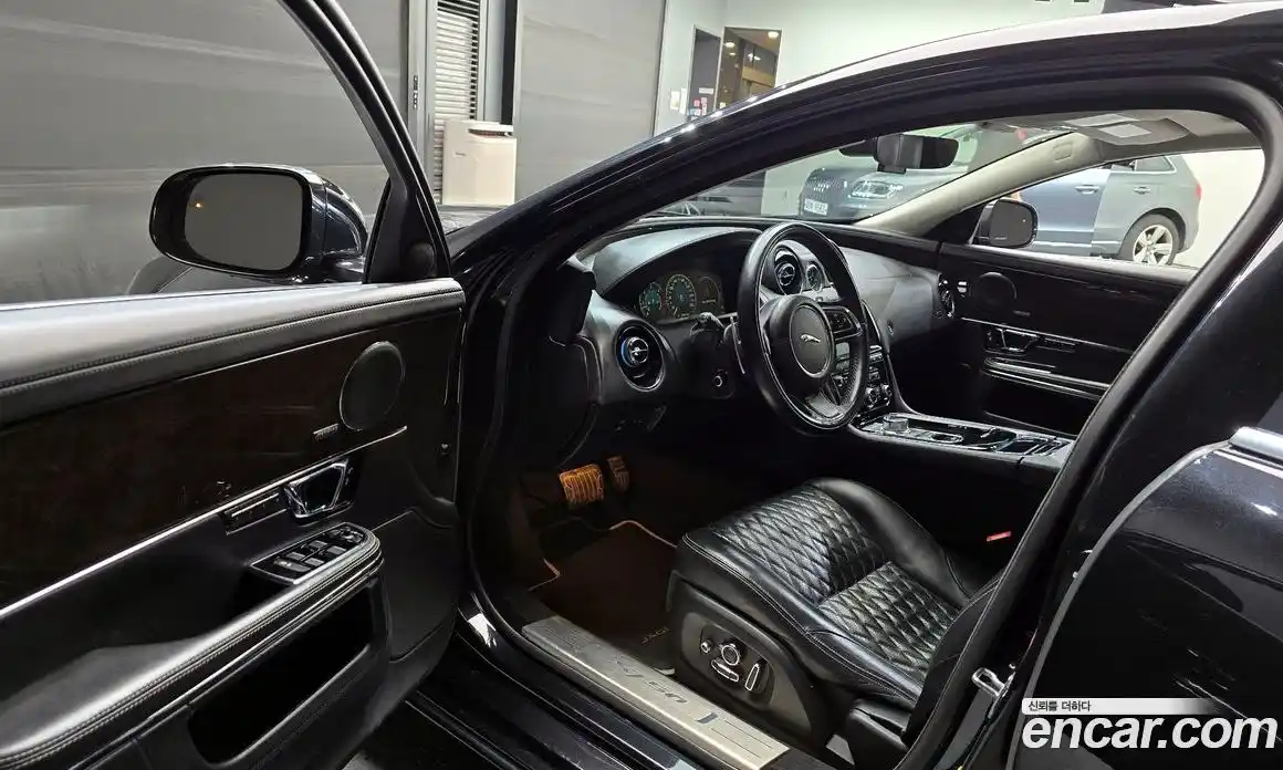 Jaguar XJ 2019 3.0 Автомат в Москве № 283833, фото 9