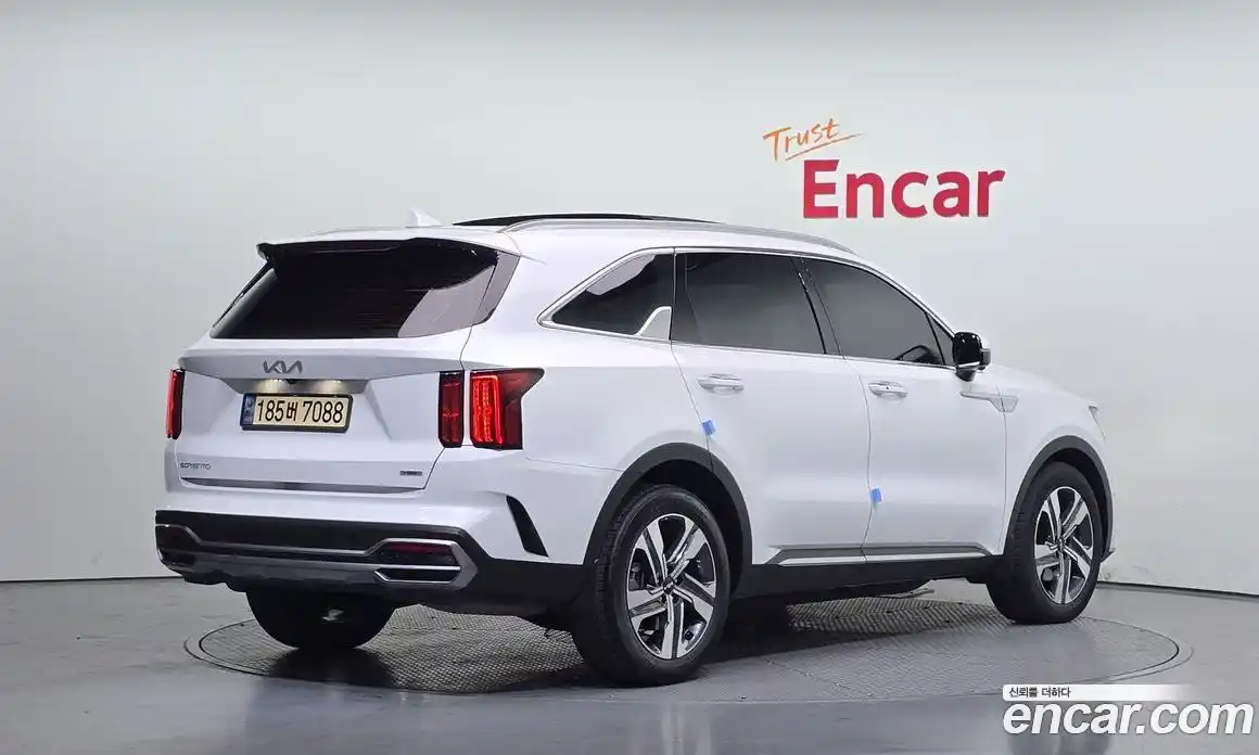 Kia Sorento 2023 1.6 Автомат в Москве № 288112, фото 3