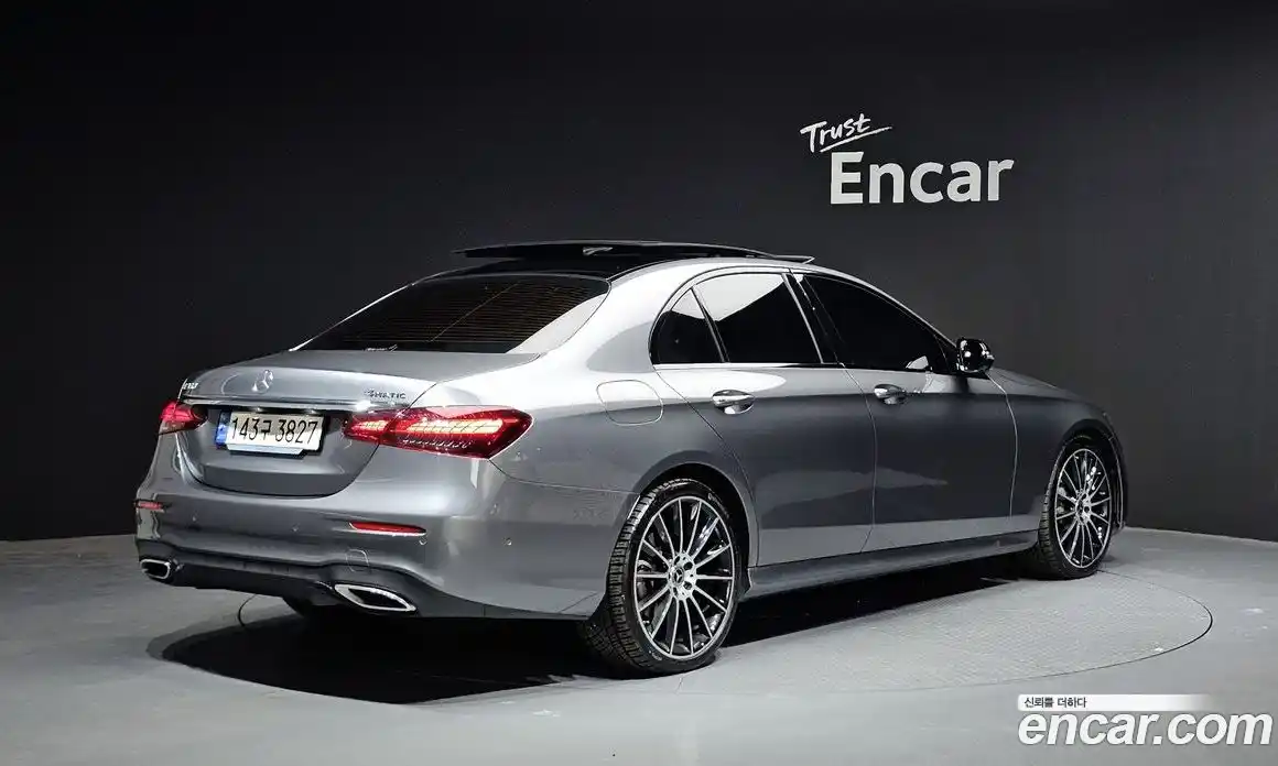 Mercedes-Benz E-Class 2023 2.0 Автомат в Москве № 289500, фото 13