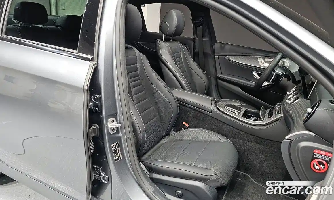 Mercedes-Benz E-Class 2023 2.0 Автомат в Москве № 289500, фото 19