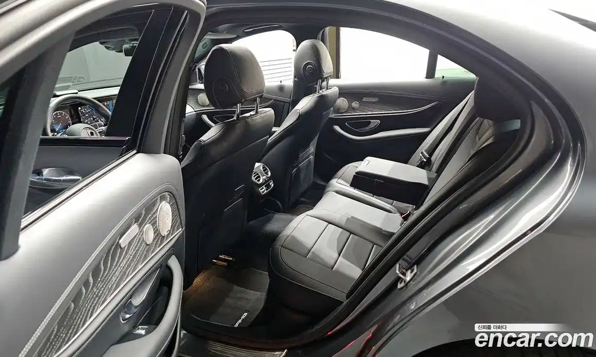 Mercedes-Benz E-Class 2023 2.0 Автомат в Москве № 289500, фото 20