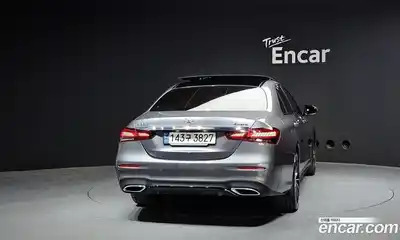 Mercedes-Benz E-Class 2023 2.0 Автомат в Москве № 289500, миниатюра 4