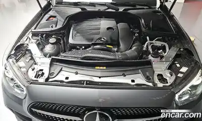 Mercedes-Benz E-Class 2023 2.0 Автомат в Москве № 289500, миниатюра 8