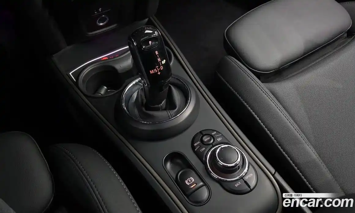 Mini Countryman 2024 1.5 Автомат в Москве № 299319, фото 17