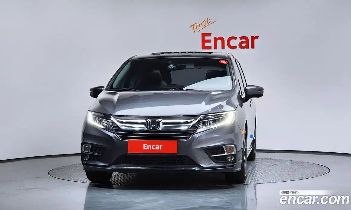 Honda Odyssey 2018 3.5 Автомат в Москве № 302874, фото 17