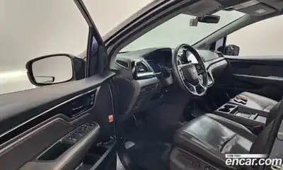 Honda Odyssey 2018 3.5 Автомат в Москве № 302874, миниатюра 4