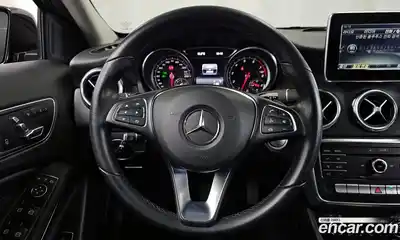 Mercedes-Benz GLA-Class 2018 2.0 Автомат в Москве № 310293, миниатюра 2