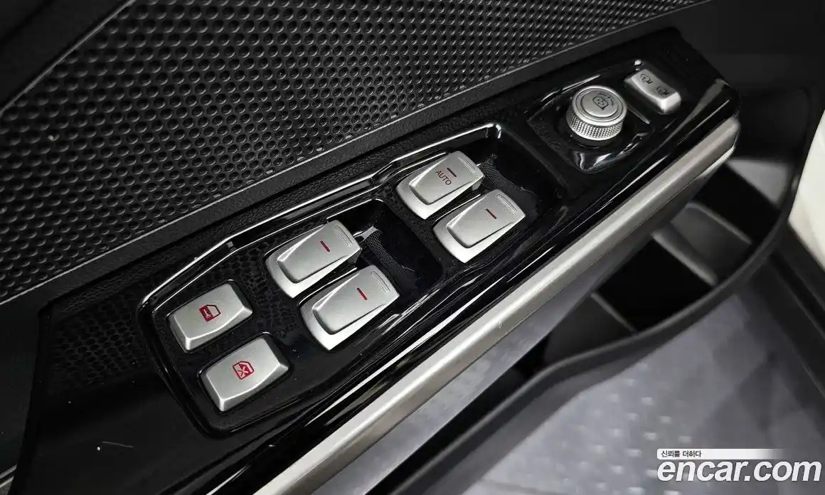 SsangYong TIBOLI 2016 1.6 Автомат в Москве № 31766, фото 9